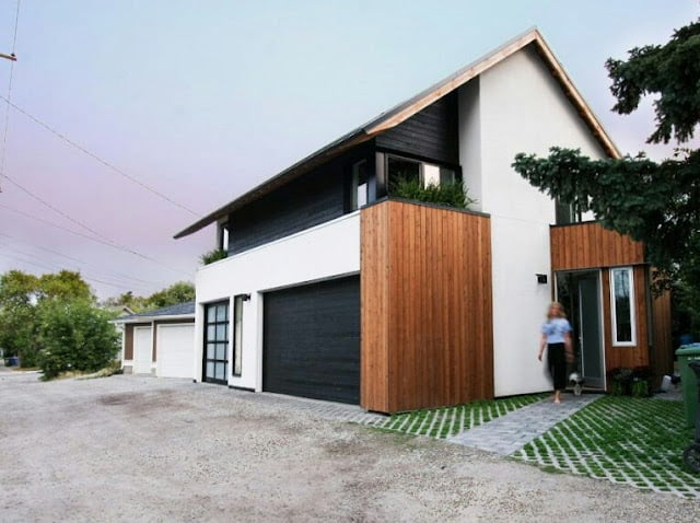 Minimalist 2-Story Gable House Minimalist 2-Story Gable House