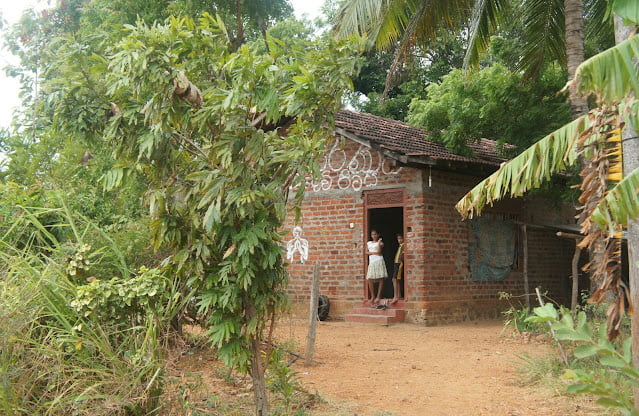 Beautiful Small house designs pictures in Sri Lanka Beautiful Small house designs pictures in Sri Lanka
