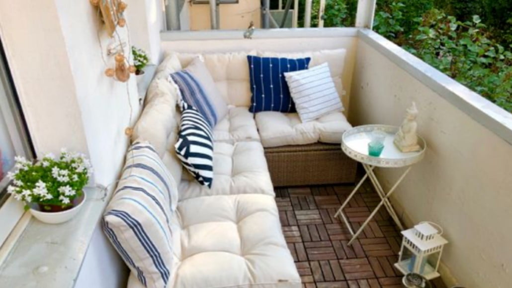 simple balcony design for a small house simple balcony design for a small house