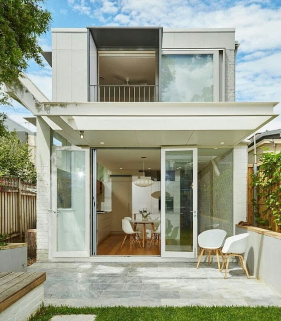Minimalist 2-storey All-White House Minimalist 2-storey All-White House