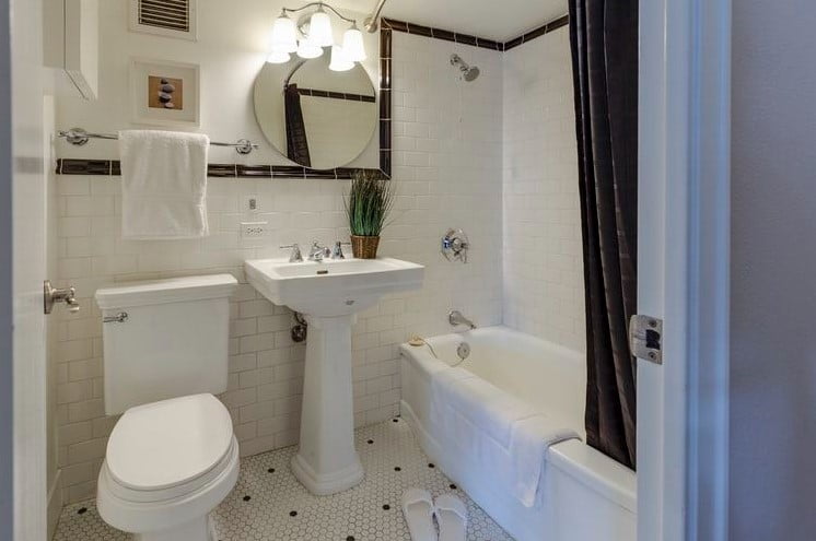simple comfort room design for small spaces simple comfort room design for small spaces