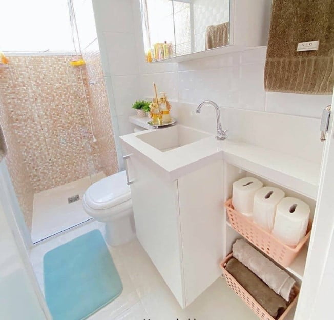 simple comfort room design for small spaces simple comfort room design for small spaces