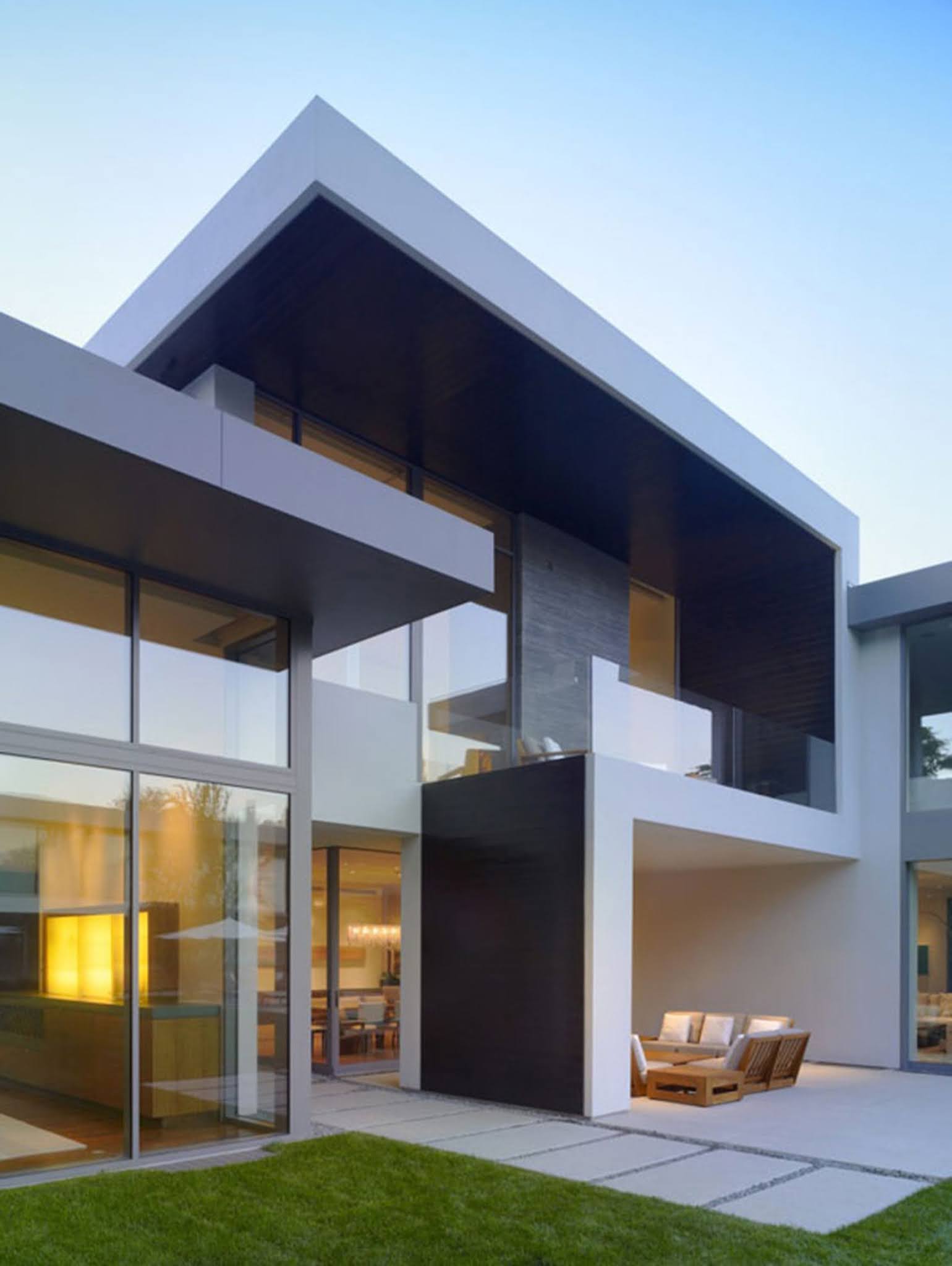2 Storey Minimalist House Design