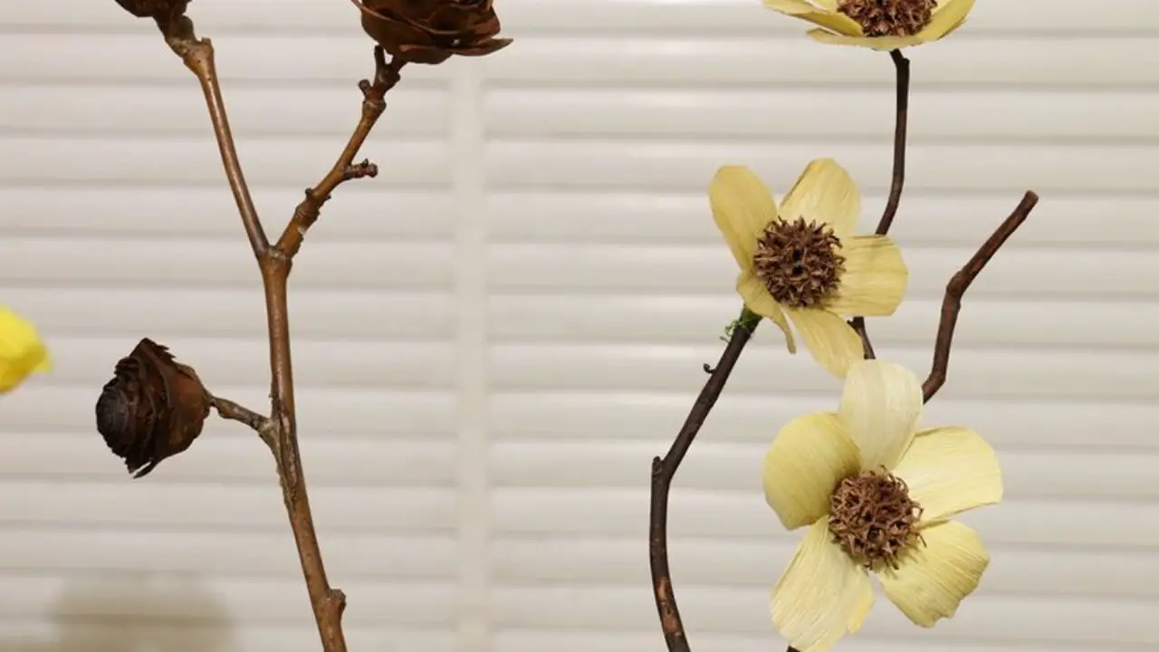 how-to-make-flowers-from-corn-husks-3